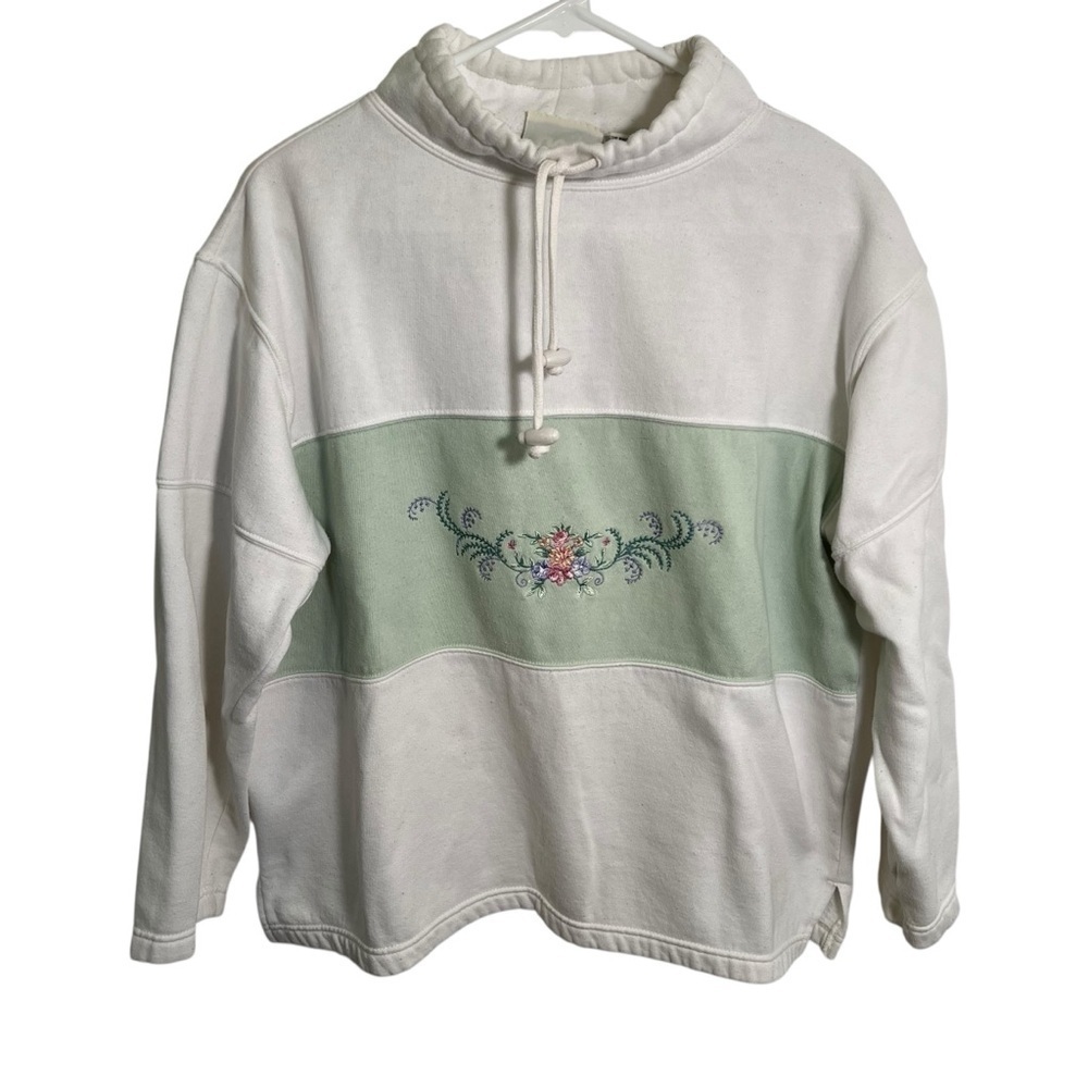 Vintage Lee Sport Women's Size Medium Sweatshirt White Green Embroidered Floral